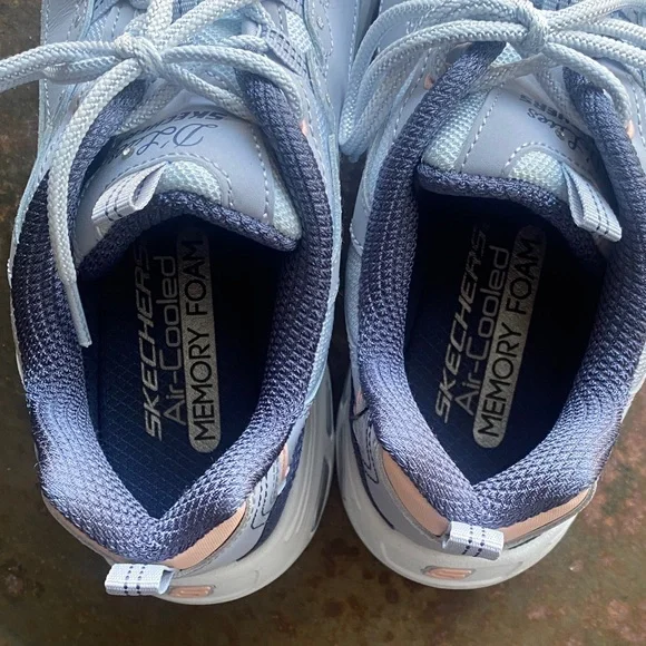 Skechers D’Lites Air Cooled Memory Foam Women's Athletic Shoes. LtBlue&Pink. US8 - Picture 12 of 14